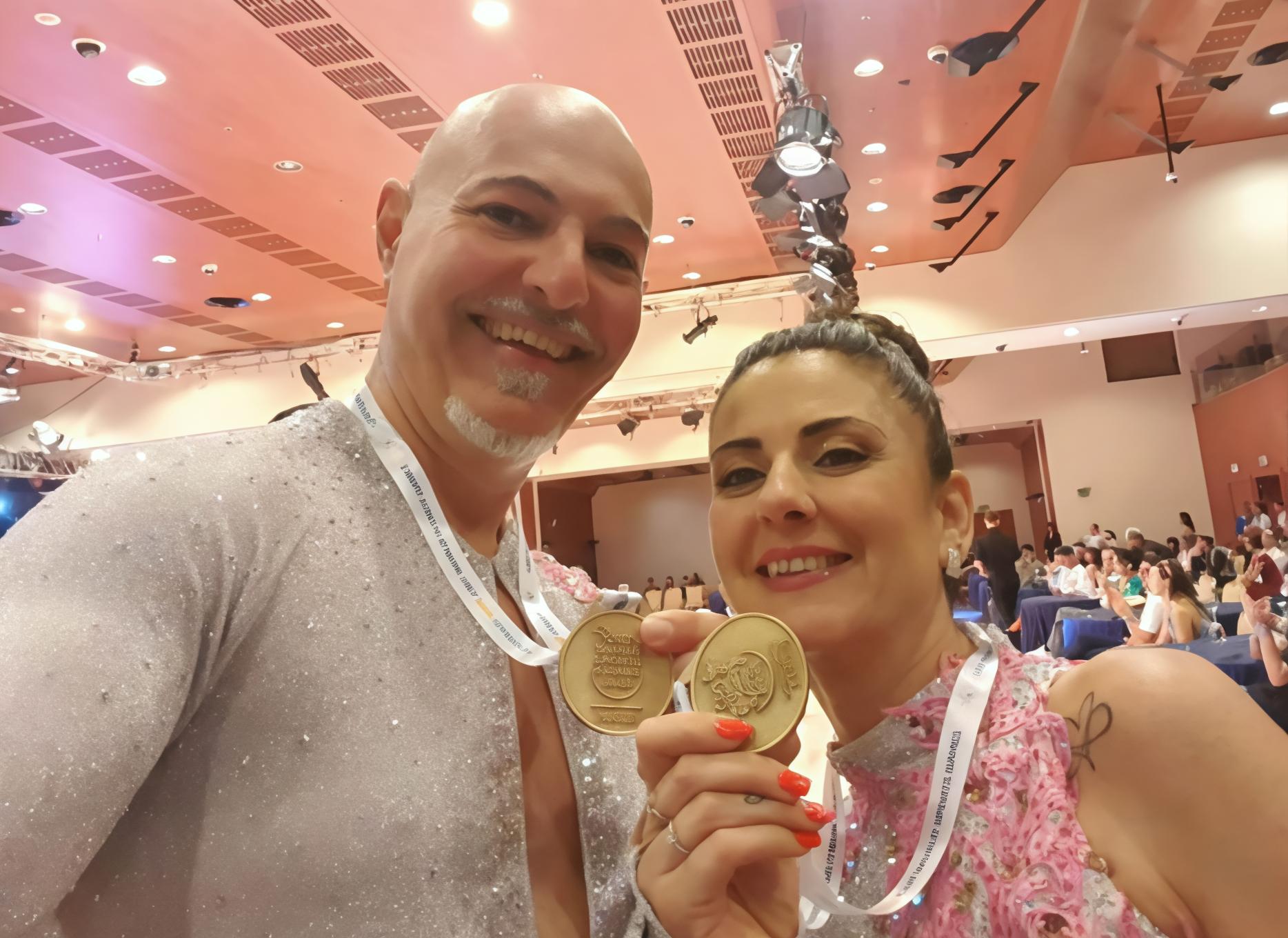 Il musicista Pacini campione di ballo con la compagna Mina Sgobba Il musicista Pacini campione di ballo con la compagna Mina Sgobba