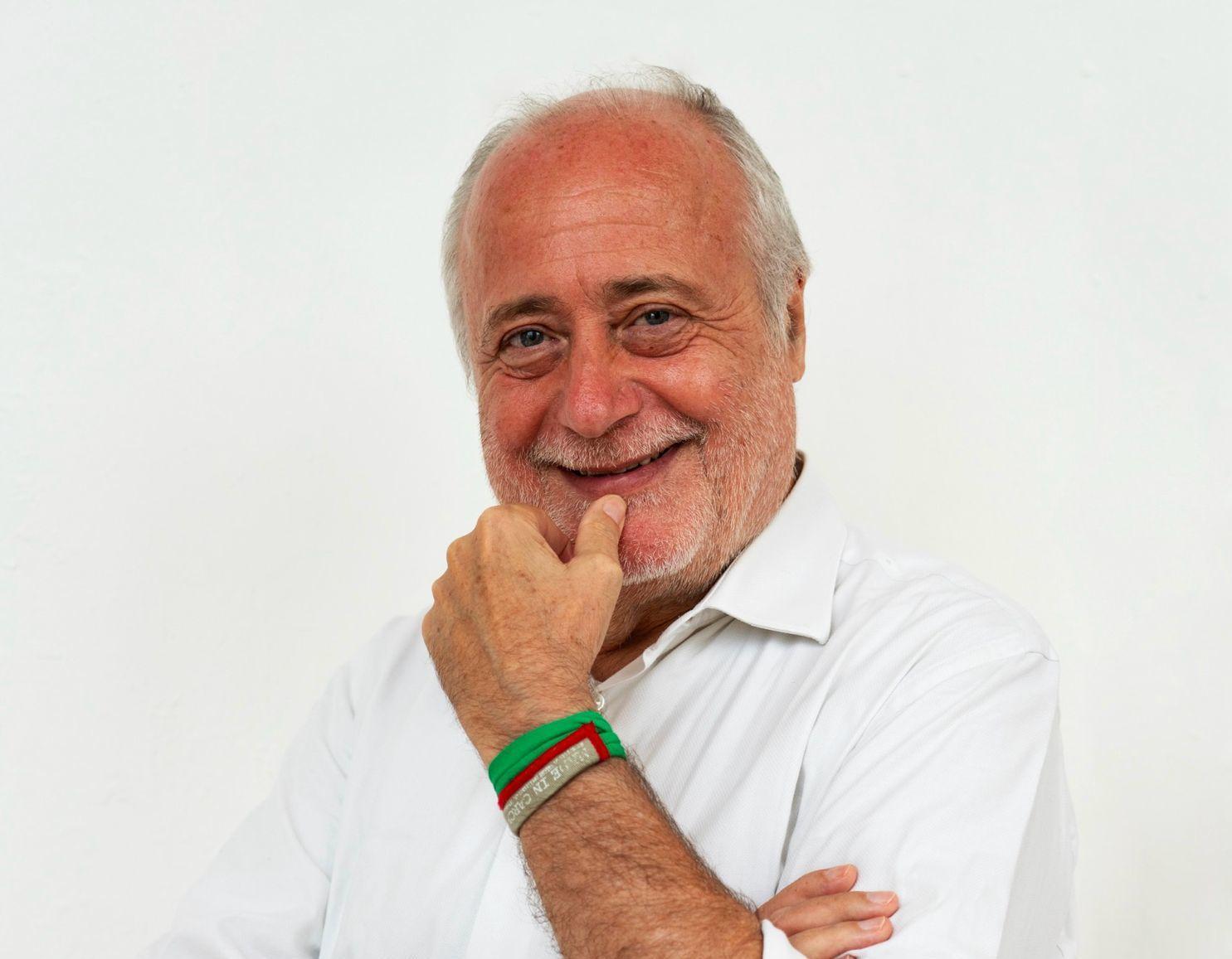 Claudio Caprara e il suo libro ’Fischiava il vento’ Claudio Caprara e il suo libro ’Fischiava il vento’