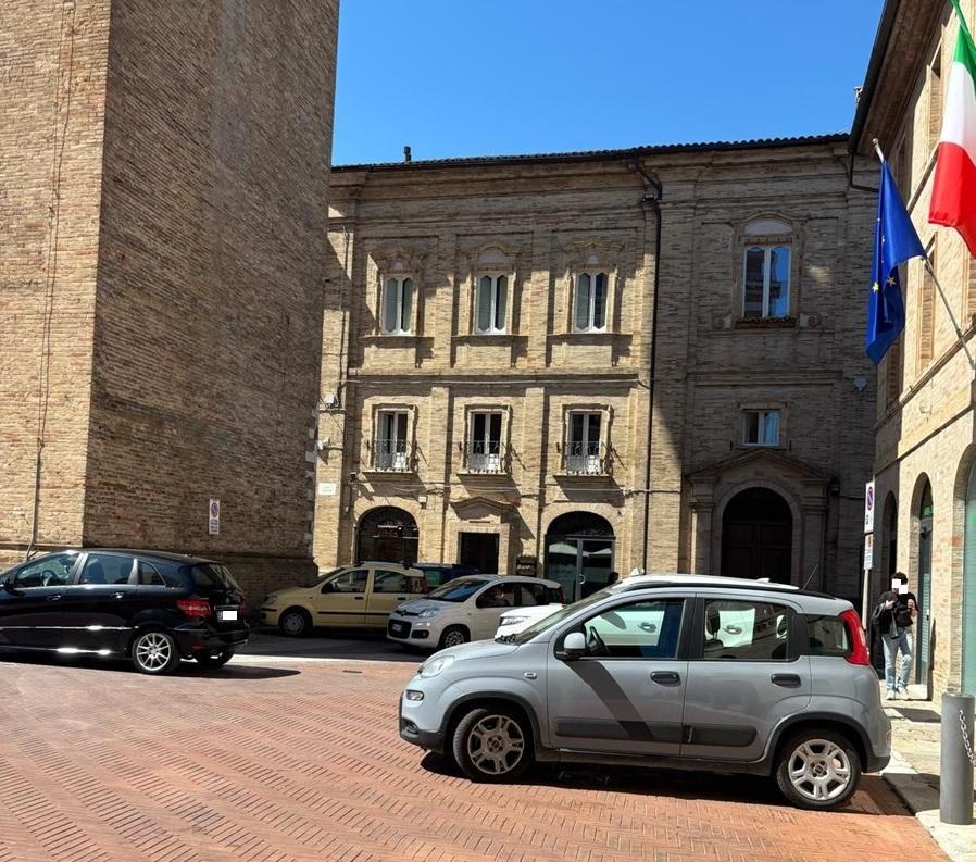  spazi per la sosta veloce e ztl con orari ridotti 