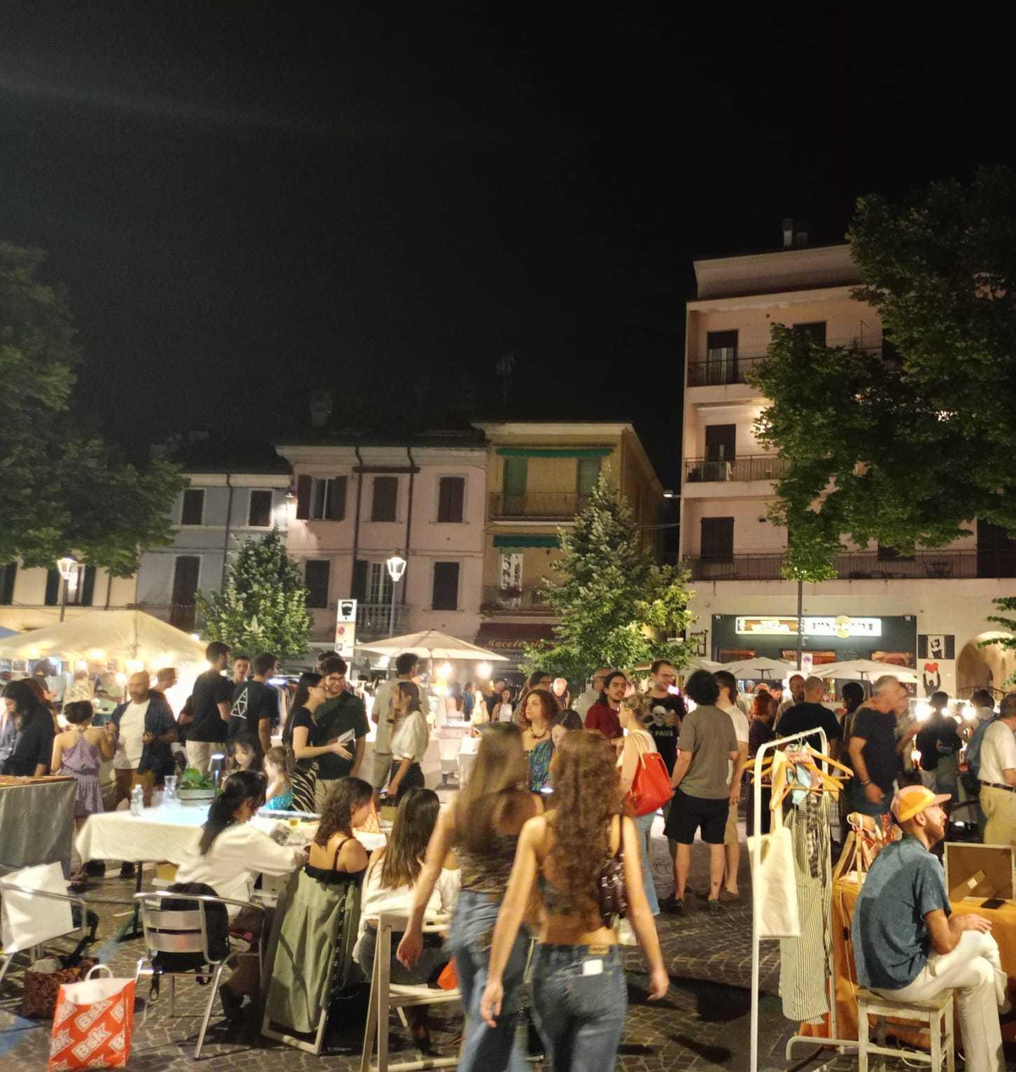 Mercoledì in corso: "Successo straordinario. Centro più accogliente" Mercoledì in corso: "Successo straordinario. Centro più accogliente"