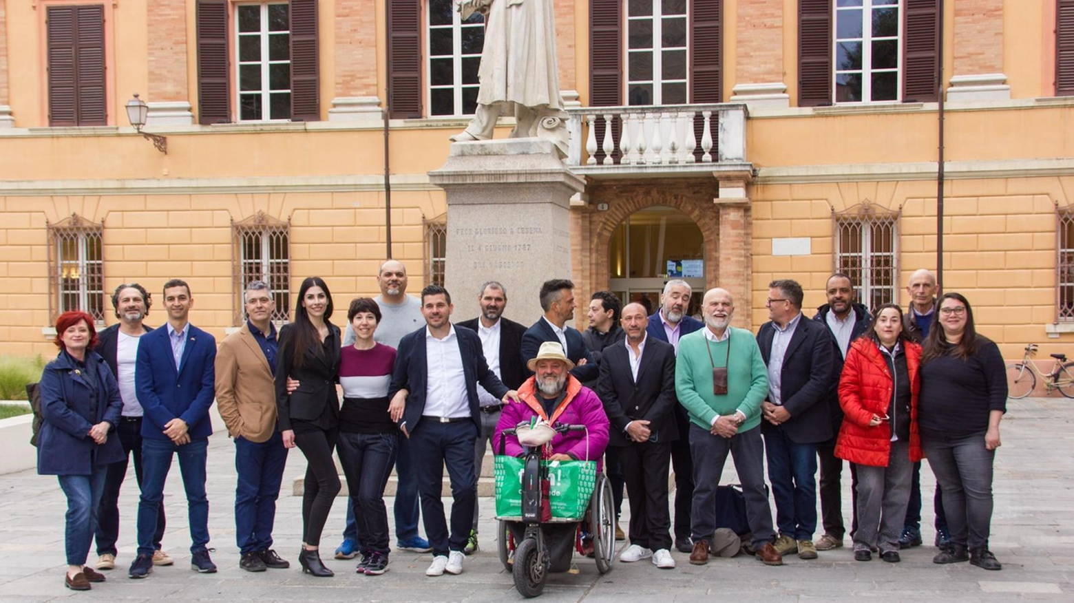 Tra i 32 candidati di Cesena Siamo Noi, 19 uomini e 13 donne, c’è anche Beppe Rotelle che vuole lottare per i diritti dei disabili