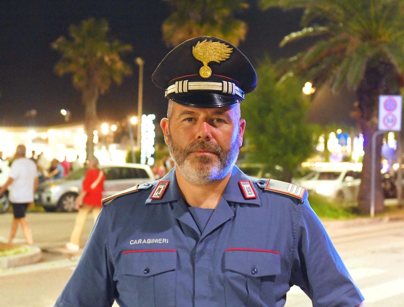 Donna salvata dal carabiniere. Era stata picchiata dal compagno Donna salvata dal carabiniere. Era stata picchiata dal compagno