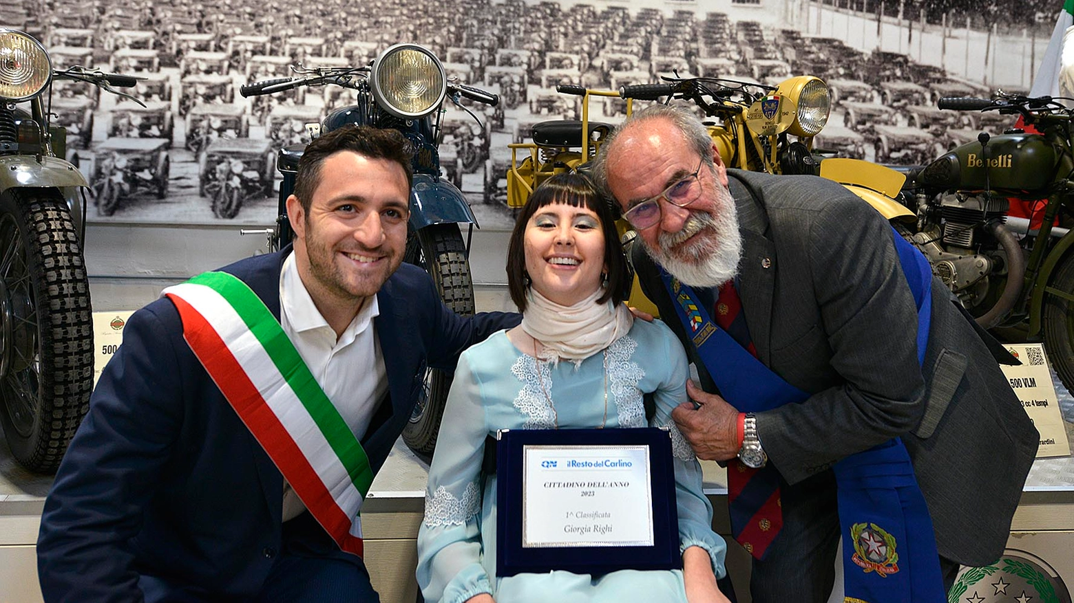 Premio Cittadino dell'anno 2024, vince Giorgia Righi (nella foto con Marco Perugini e Giuseppe Paolini) - foto Toni