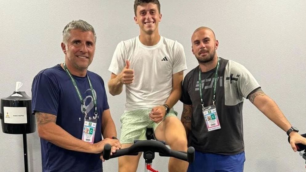 Il giocatore Luca Nardi ha interrotto la collaborazione con la Galimberti Tennis Academy dopo quattro mesi di successi, decidendo di tornare ad allenarsi con il suo primo coach a Pesaro.