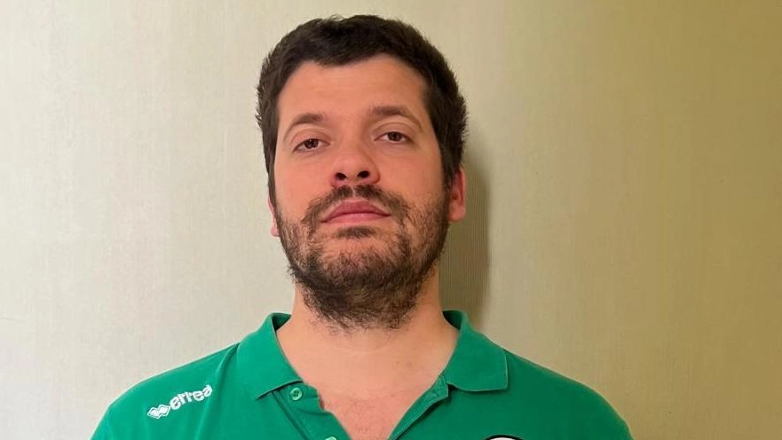 Luca Polidori, 27 anni, da due stagioni guida la formazione giovanile della società ertinorese, che ha il proprio campo casalingo a Capocolle. Nella vita, è anche capo ufficio stampa del Cesena calcio