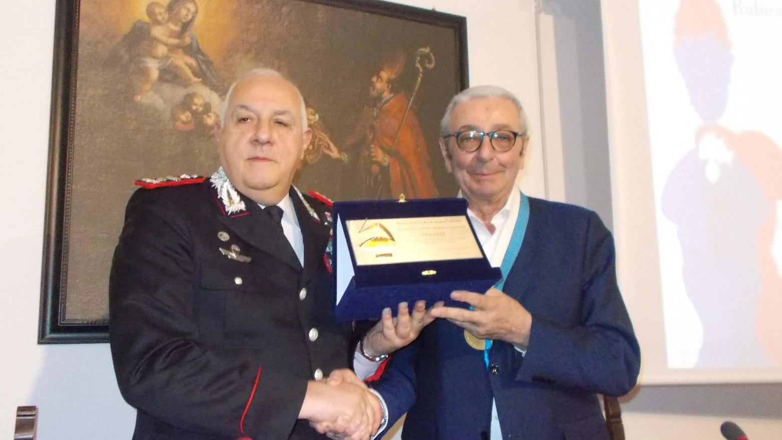 Premio Lom d’Or. Il generale Teo Luzi:: "Noi carabinieri sempre vicini ai cittadini"