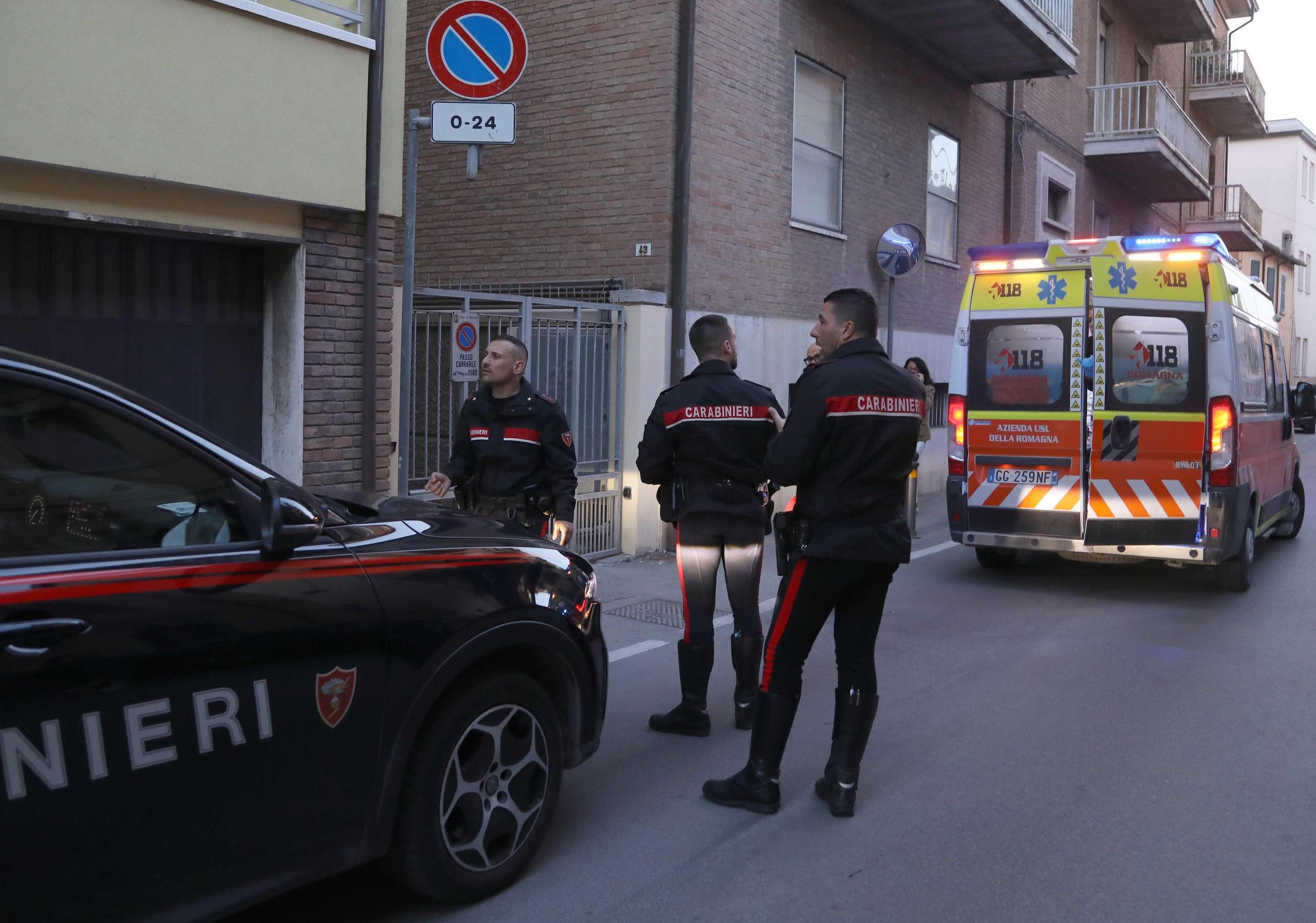 Stalking sulla ex compagna. A casa aveva una pistola. Patteggia due anni di carcere Stalking sulla ex compagna. A casa aveva una pistola. Patteggia due anni di carcere