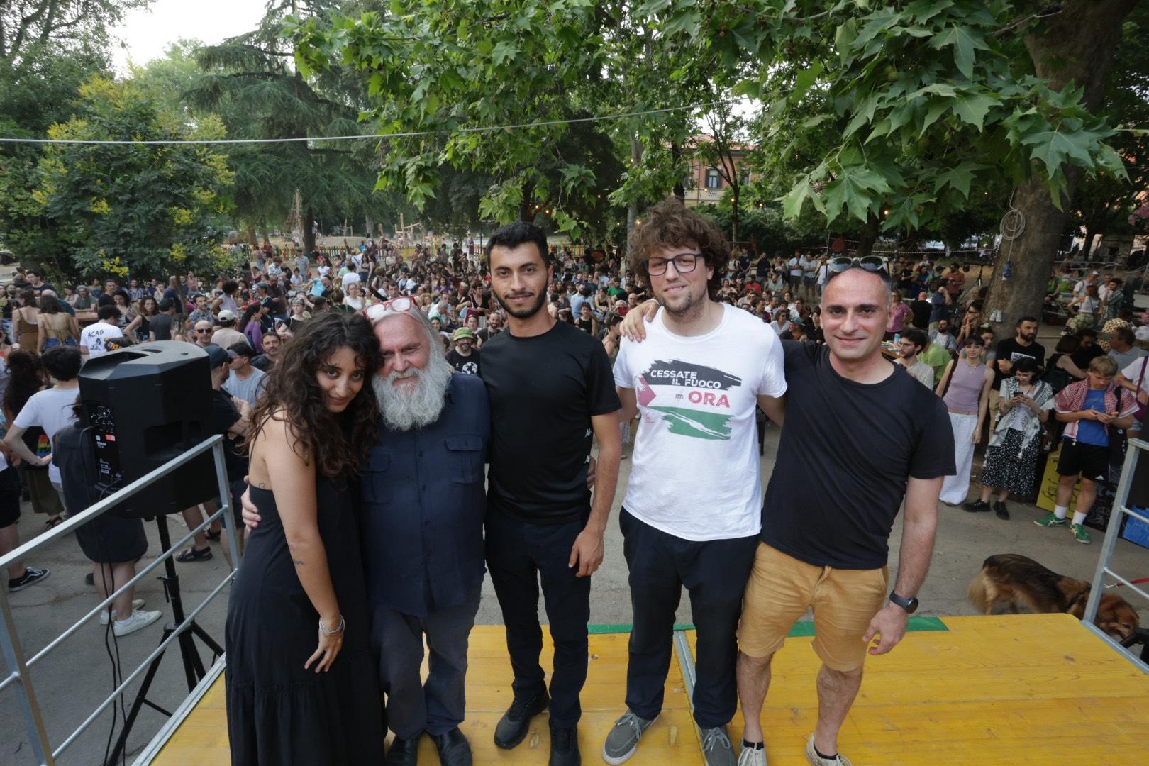 Basel Adra a Bologna, grande successo per il regista premio Oscar di ‘No other Land’ Basel Adra a Bologna, grande successo per il regista premio Oscar di ‘No other Land’