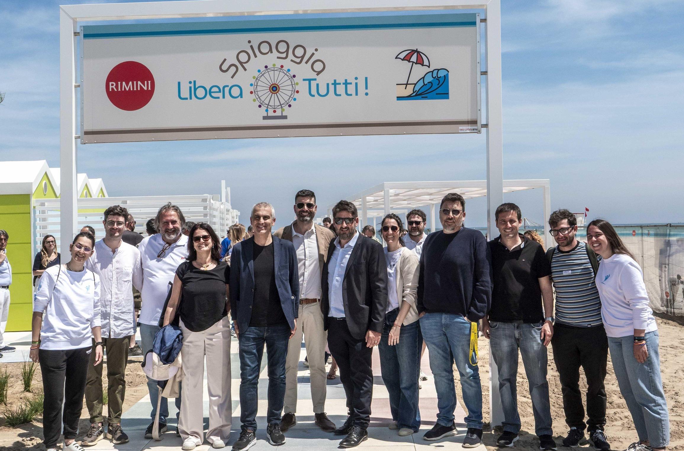 Liberi tutti in spiaggia. In piazzale Boscovich nasce un’area inclusiva che abbatte le barriere Liberi tutti in spiaggia. In piazzale Boscovich nasce un’area inclusiva che abbatte le barriere