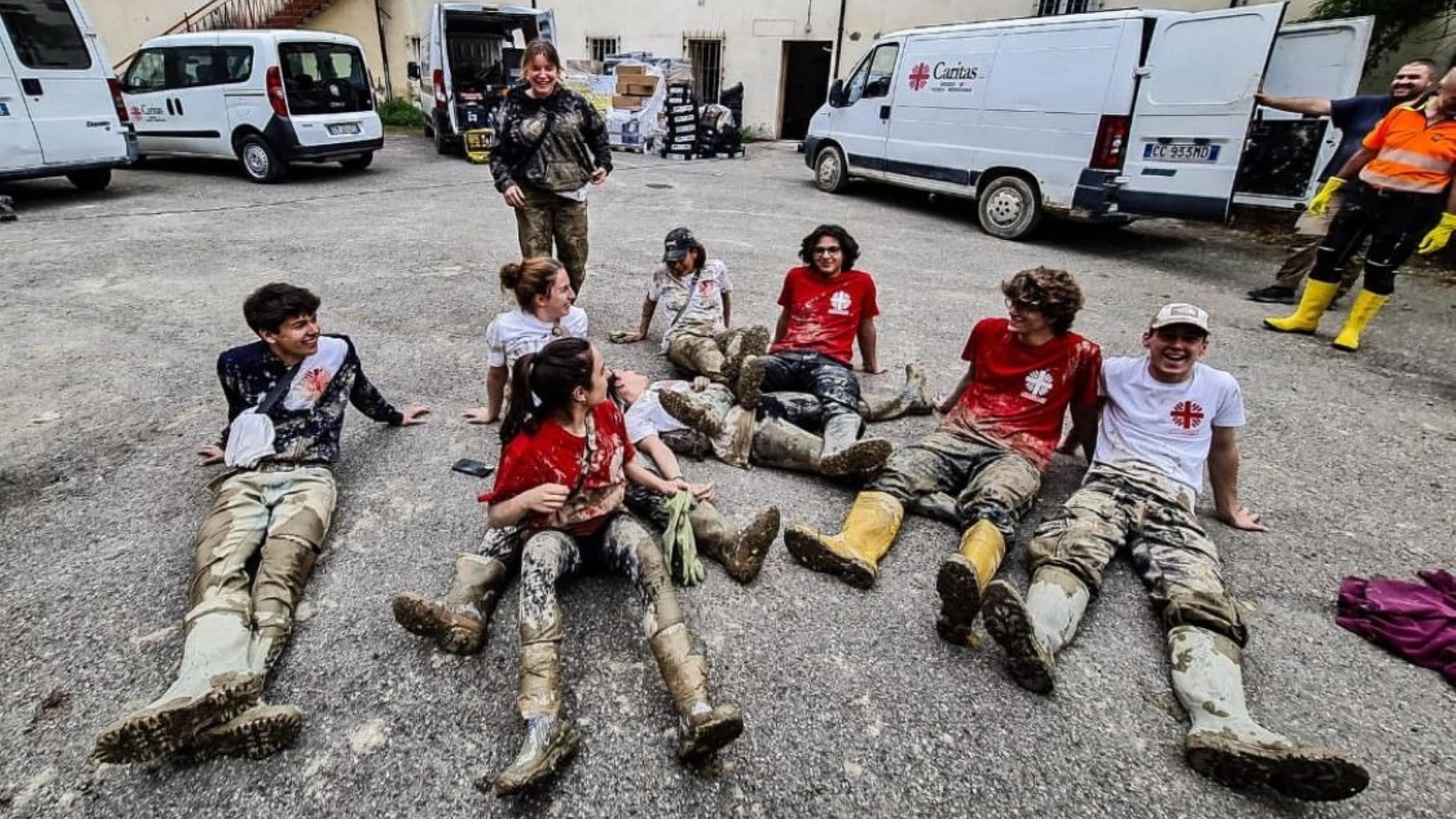 Subito dopo le prime ore di alluvione in Emilia Romagna, sono stati numerosi i ragazzi che hanno aiutato. I premiati sono residenti nelle province di Forlì-Cesena e Ravenna e sono nati dopo il 2000