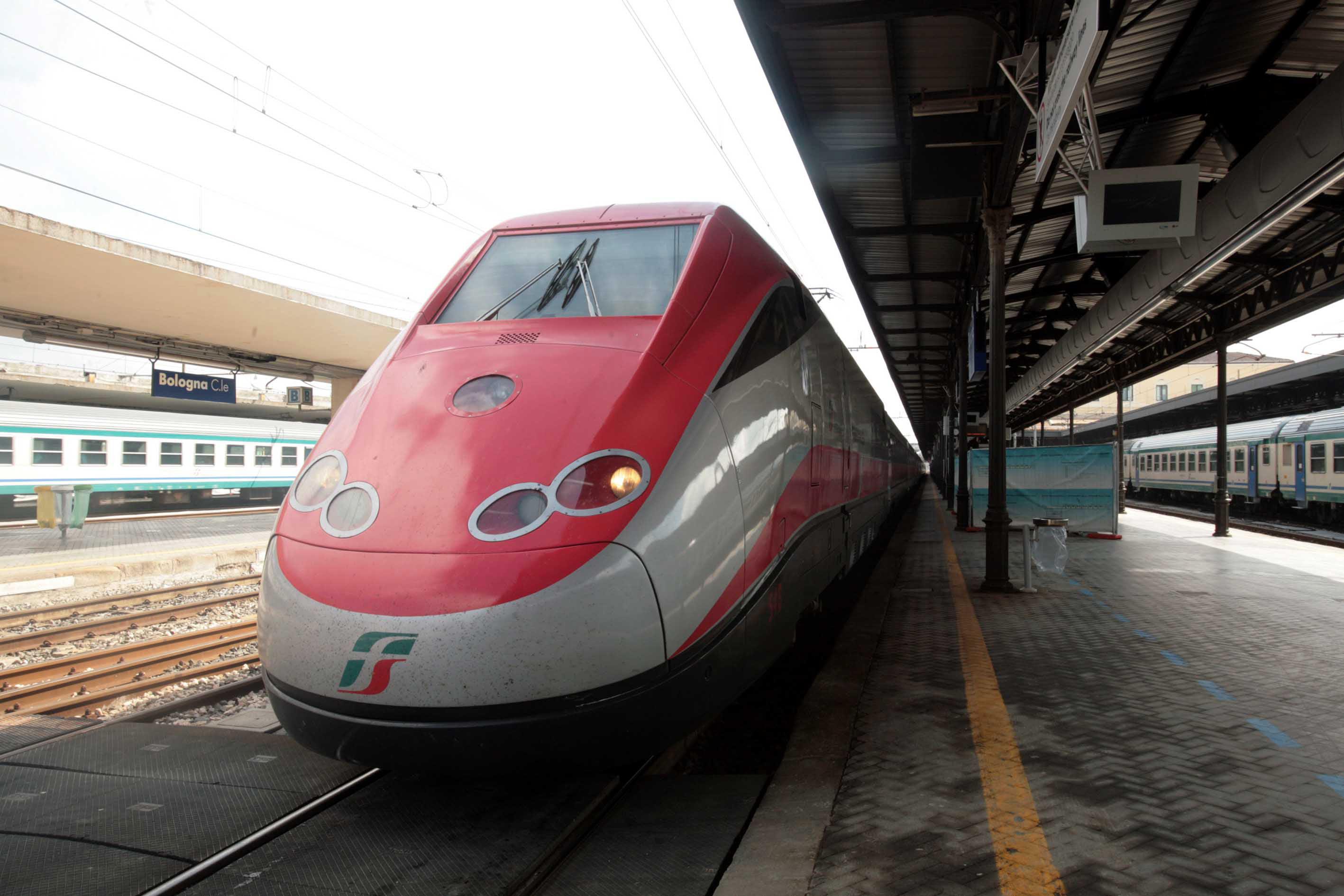 Treni tilt da Ilrestodelcarlino.it Treni in tilt e forti ritardi sulla linea Adriatica