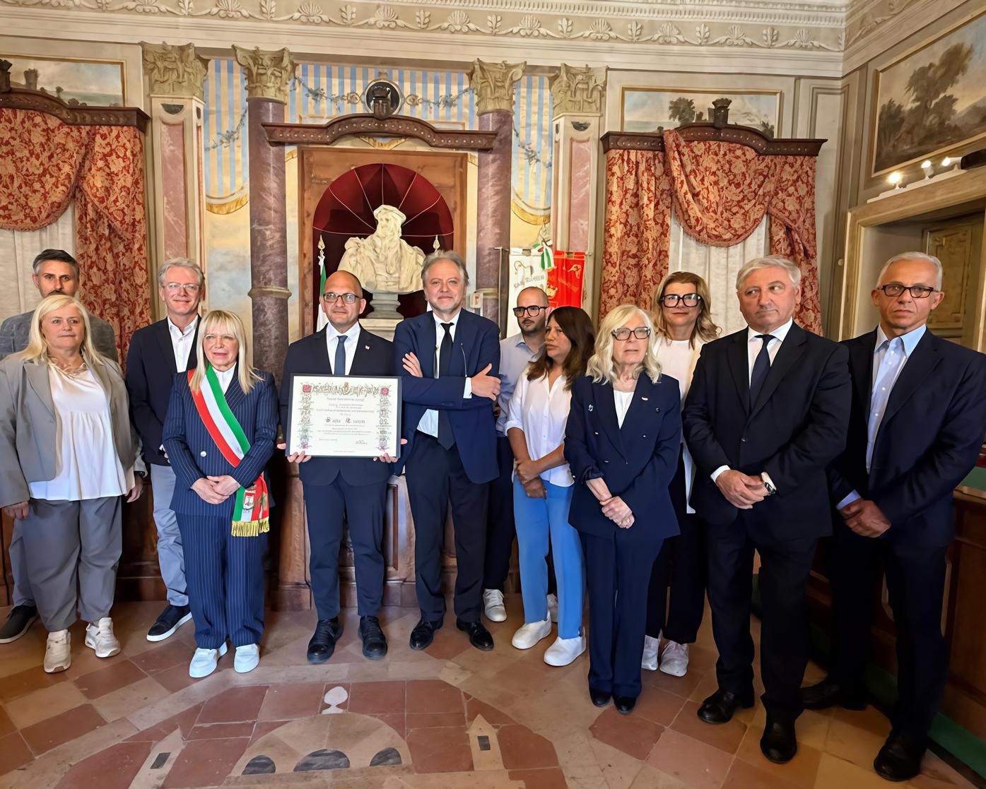 Cittadinanza onoraria a Castelli: "Abbiamo camminato insieme" Cittadinanza onoraria a Castelli: "Abbiamo camminato insieme"