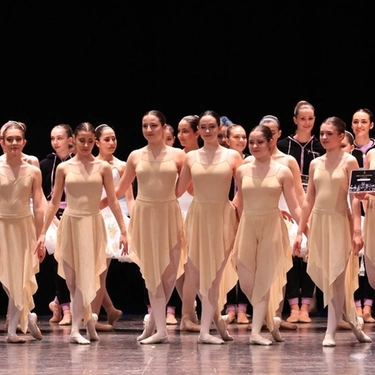 Imola Città in Danza: sul palco dello Stignani sfida fra ballerini davanti agli artisti illustri