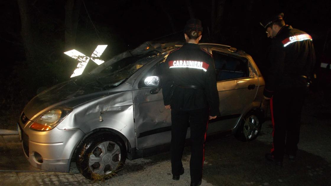 Accident in Savignano, the automobile results in the Rubicone.  A 25-year-old lady dies