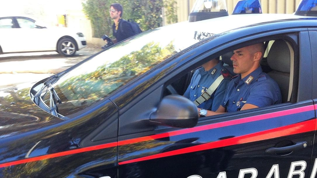 Porto Recanati, a dare l’allarme ieri pomeriggio è stato un residente del condominio. È il terzo episodio in due mesi: indagano i carabinieri.