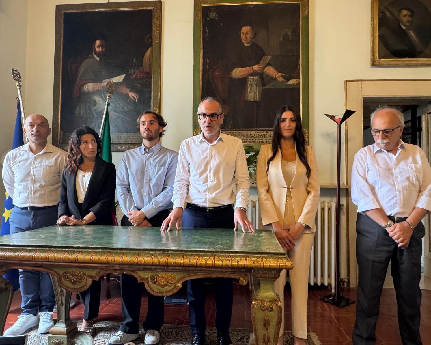 Calcinari presenta la sua squadra: "Qualità, freschezza ed esperienza" Calcinari presenta la sua squadra: "Qualità, freschezza ed esperienza"
