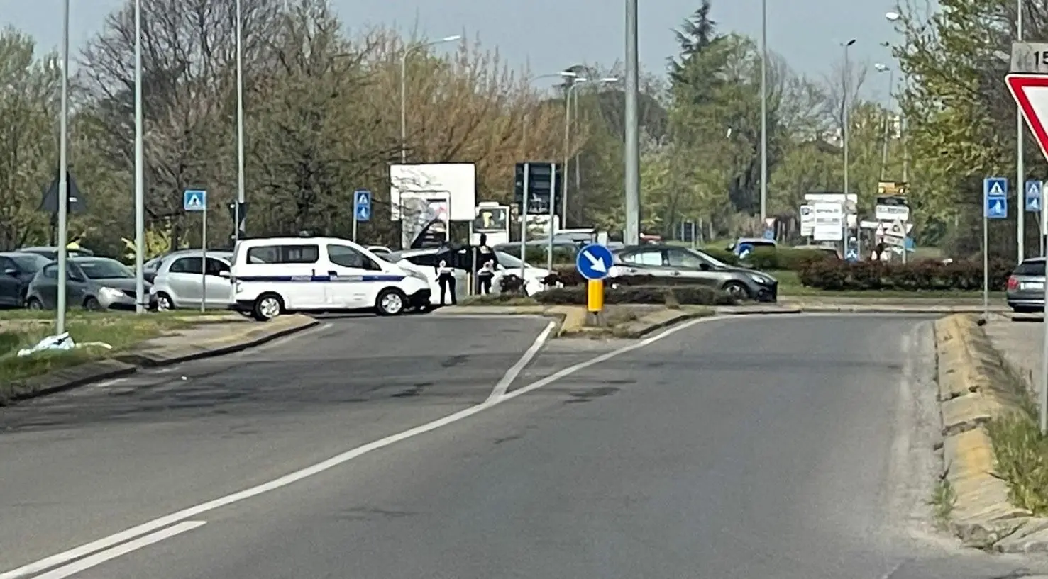 Incidente Reggio Emilia, malore al volante: finisce fuori strada. Grave una donna di 71 anni