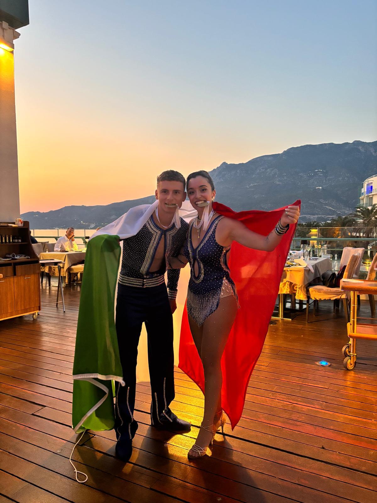 La favola di Thomas Melini: dopo l’intervento al cuore il ballerino vince i mondiali in Grecia La favola di Thomas Melini: dopo l’intervento al cuore il ballerino vince i mondiali in Grecia
