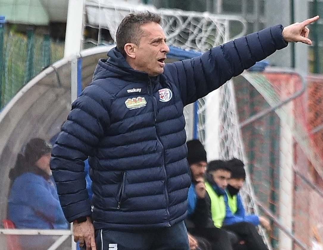 calcio marche cambiamenti e nuove nomine tra fossombrone senigallia e altre squadre
