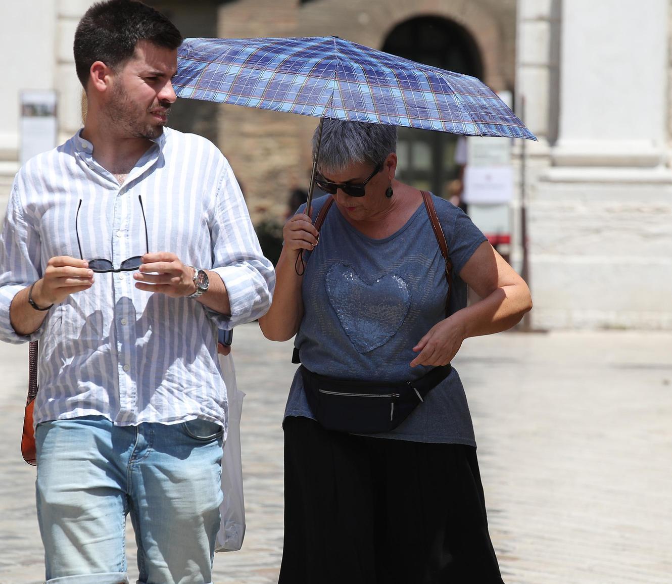 Si muore di caldo: "Registrati più decessi fra i pazienti anziani già in difficoltà" Si muore di caldo: "Registrati più decessi fra i pazienti anziani già in difficoltà"