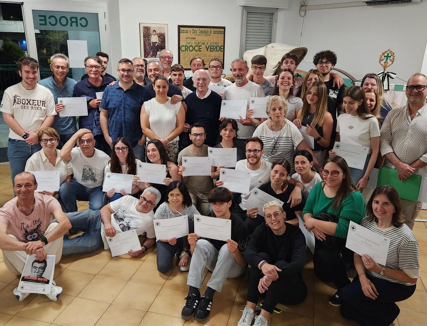 Chiuso il corso numero 99. Pronti al servizio 37 nuovi militi Chiuso il corso numero 99. Pronti al servizio 37 nuovi militi
