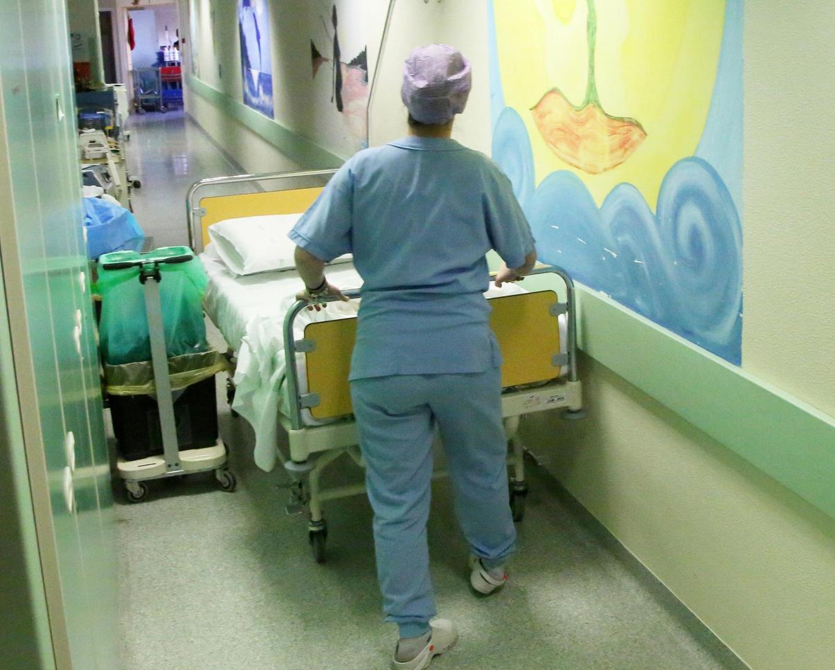 Bimbo ha fretta di nascere. Il parto al pronto soccorso Bimbo ha fretta di nascere. Il parto al pronto soccorso