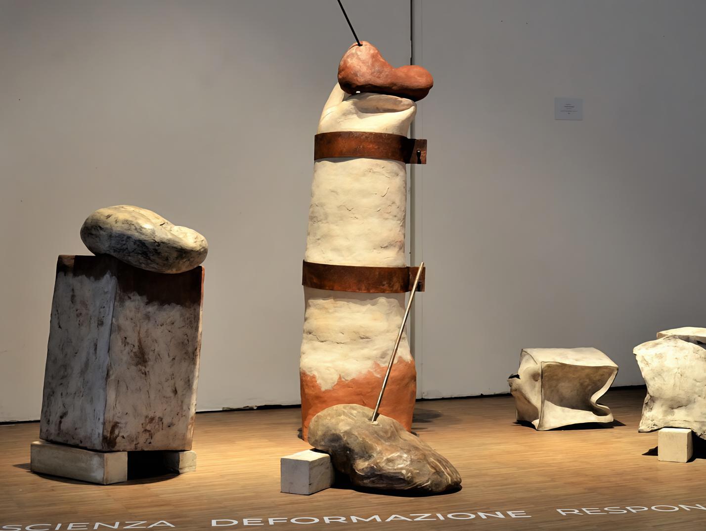A Villa Torlonia in mostra ’Delle piccole e grandi cose’ A Villa Torlonia in mostra ’Delle piccole e grandi cose’