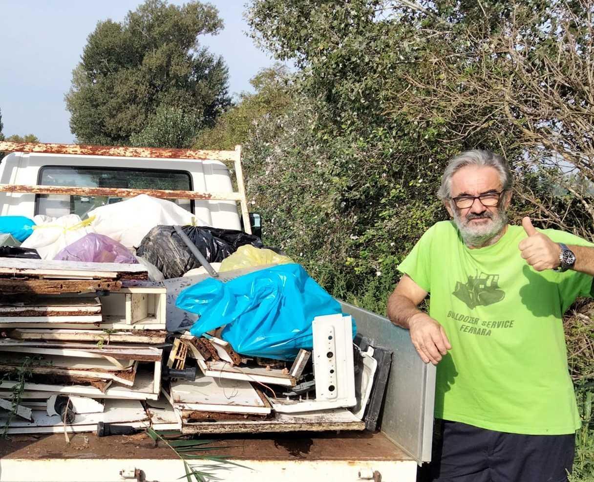 Abbandono di rifiuti, entrano in azione i volontari di Bulldozer Abbandono di rifiuti, entrano in azione i volontari di Bulldozer