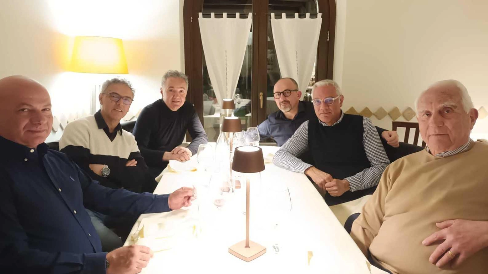 Festa della pensione con tutti i datori di lavoro per Claudio Martinelli