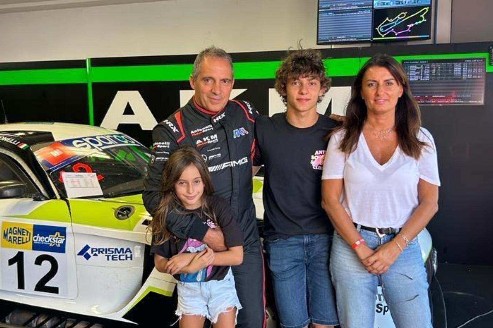 Kimi Antonelli e l’orgoglio di mamma Veronica: “Ha coronato il suo sogno, ora la maturità” Kimi Antonelli e l’orgoglio di mamma Veronica: “Ha coronato il suo sogno, ora la maturità”