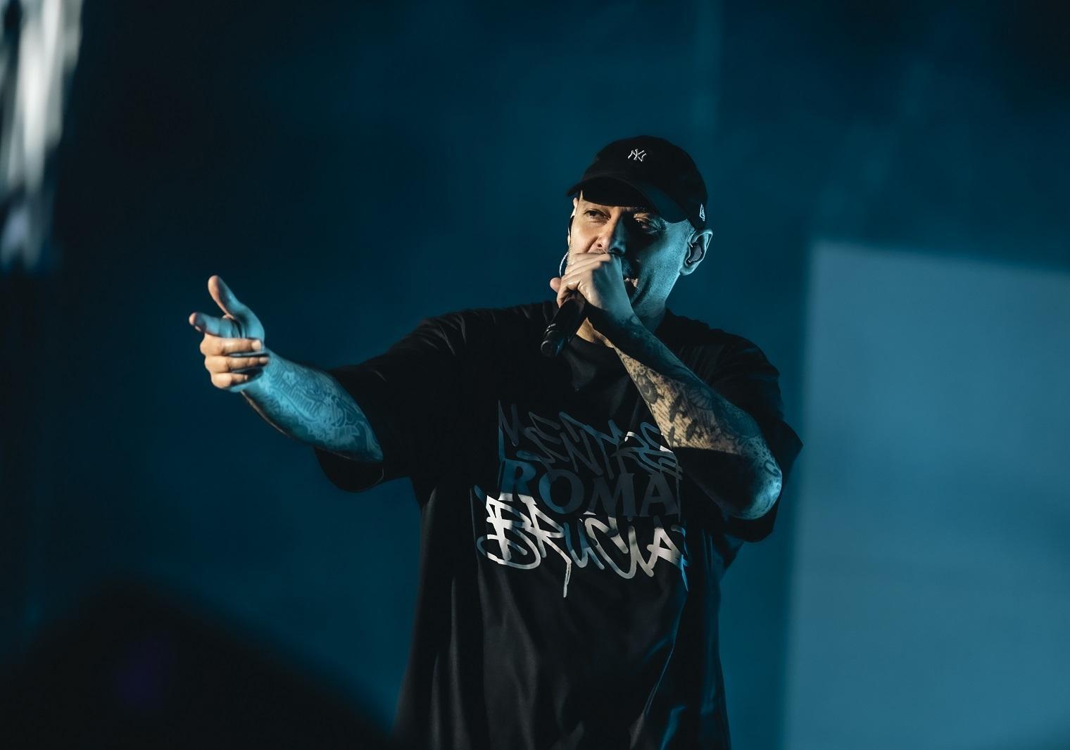 il clou del no sound fest ecco fabri fibra e lazza