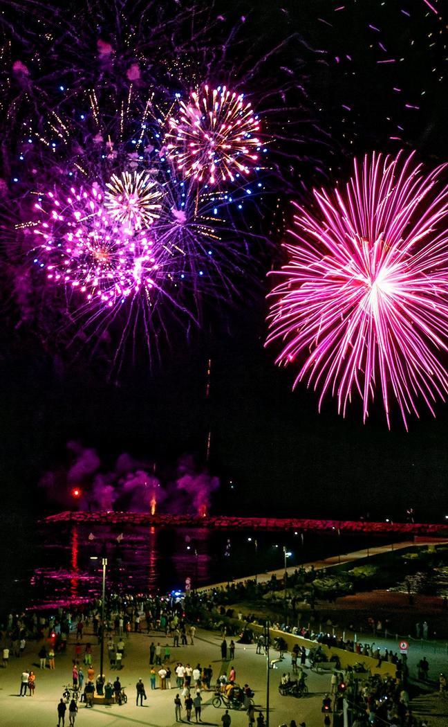 "Notte rosa a giugno: una scommessa vinta" "Notte rosa a giugno: una scommessa vinta"