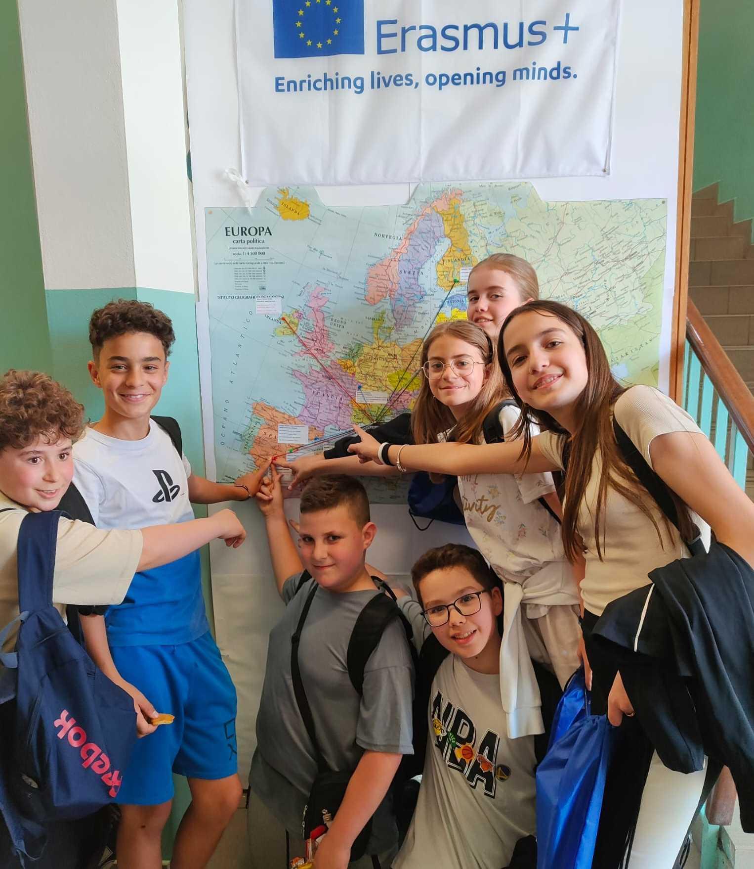 Studenti cittadini del mondo con Erasmus Studenti cittadini del mondo con Erasmus