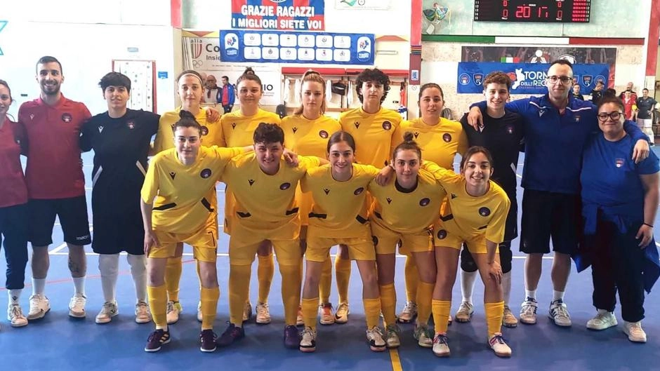 Le Marche trionfano sul campo contro l'Umbria nella prima giornata del Torneo delle Regioni di calcio a 5 in corso in Calabria, con nette vittorie nelle categorie U15, Femminile, U17 e U19.