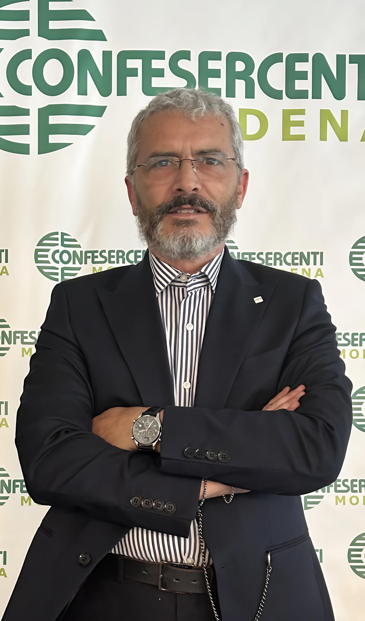 "Saldi estivi al via, ma è già caos: occhio a chi anticipa" "Saldi estivi al via, ma è già caos: occhio a chi anticipa"
