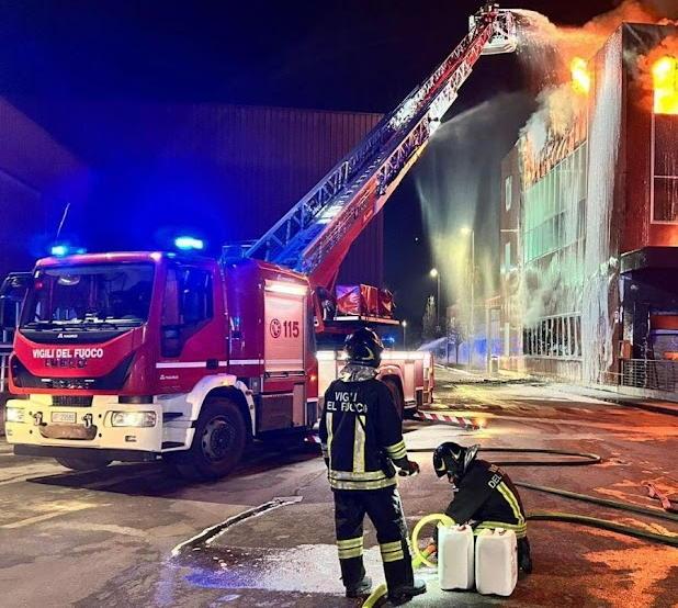 Reggio Emilia da Ilrestodelcarlino.it Reggio Emilia chiesti provvedimenti per i vigili del fuoco