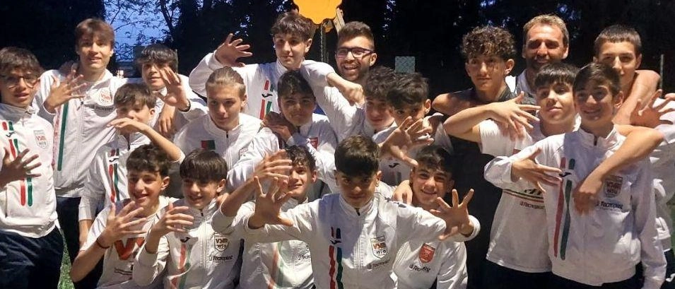 La squadra Giovanissimi Under 15 del Villa San Martino si è laureata campione regionale per la prima volta nella storia del club. Un successo ottenuto grazie al lavoro di squadra, alla dedizione degli allenatori e al supporto dei dirigenti e genitori. Ora si preparano per affrontare i campioni del Lazio e dell'Umbria a livello nazionale.