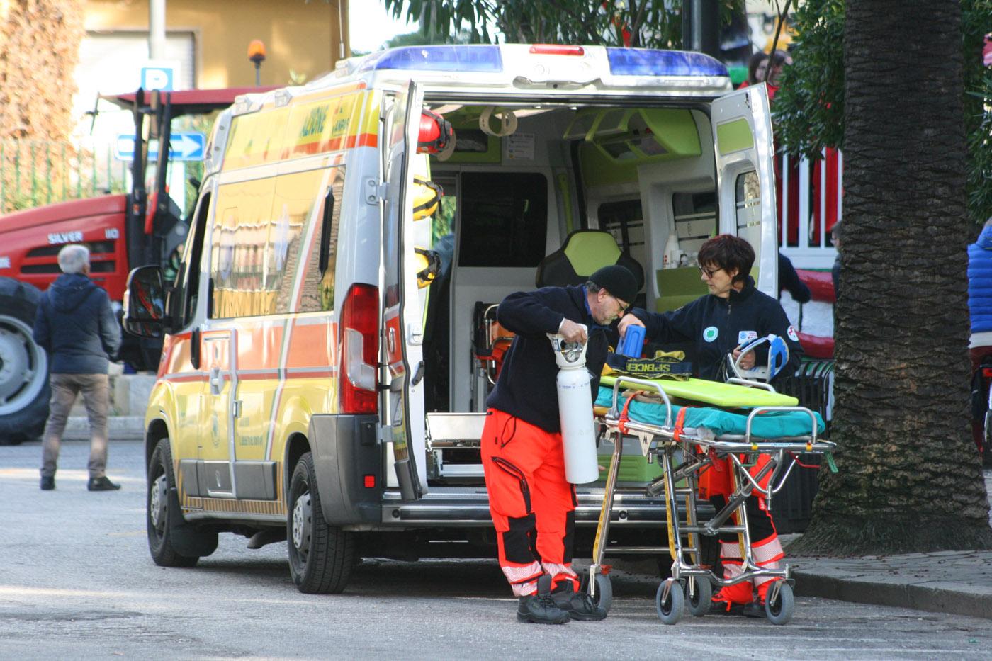 Infarto durante da Ilrestodelcarlino.it Infarto durante la gara di ruzzola 56enne salvato con il massaggio cardiaco
