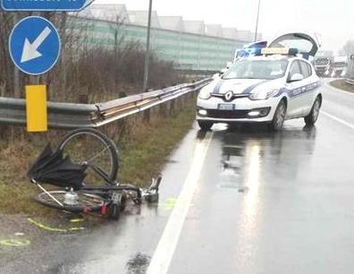 Fugge dopo da Ilrestodelcarlino.it Fugge dopo incidente a Rolo conducente denunciato