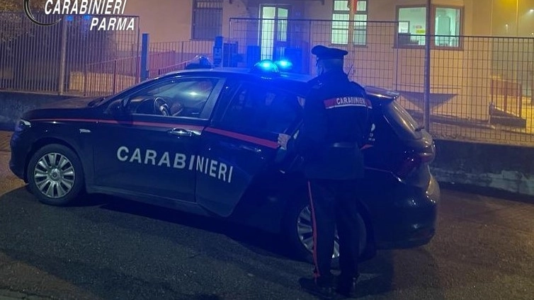 I carabinieri di Sala Baganza hanno denunciato il coinquilino violento