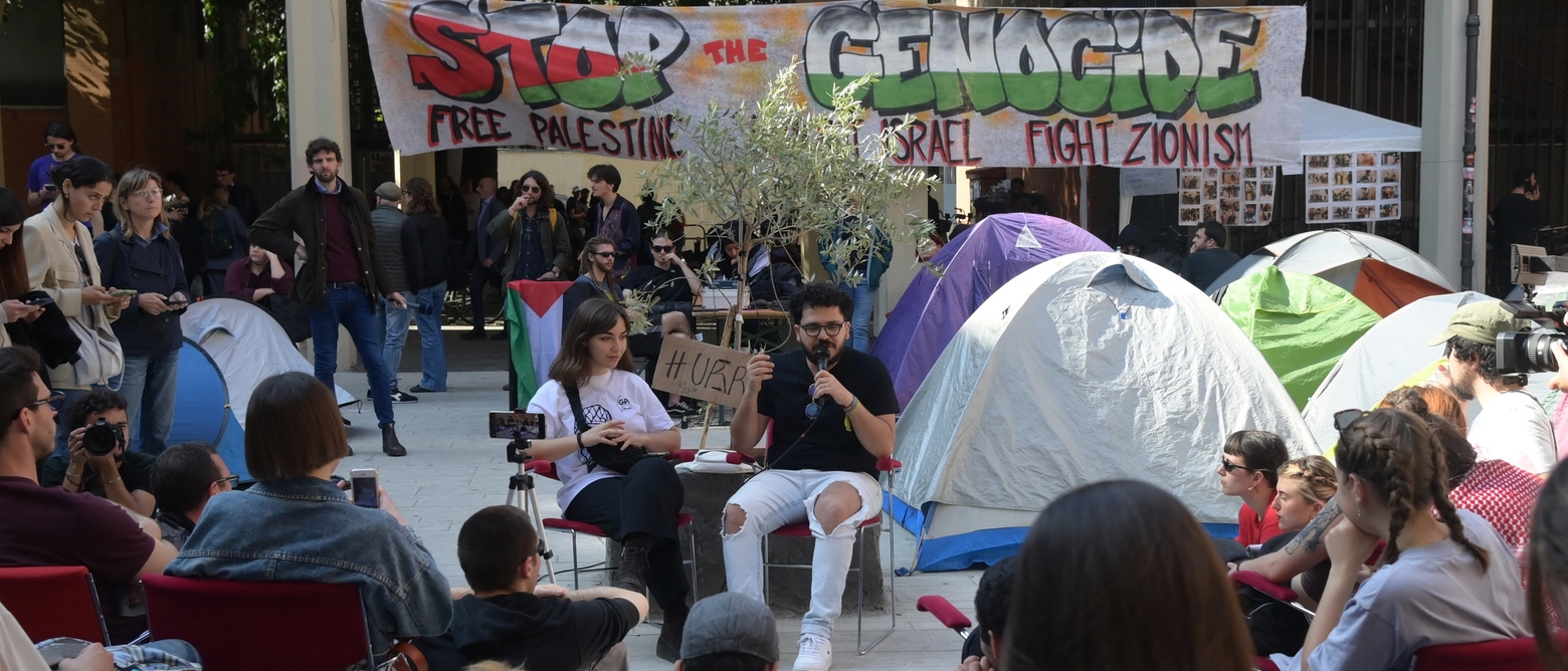 L’ex studente ha incontrato il movimento dei Giovani palestinesi di Unibo, accampato con le tende in zona universitaria da domenica pomeriggio