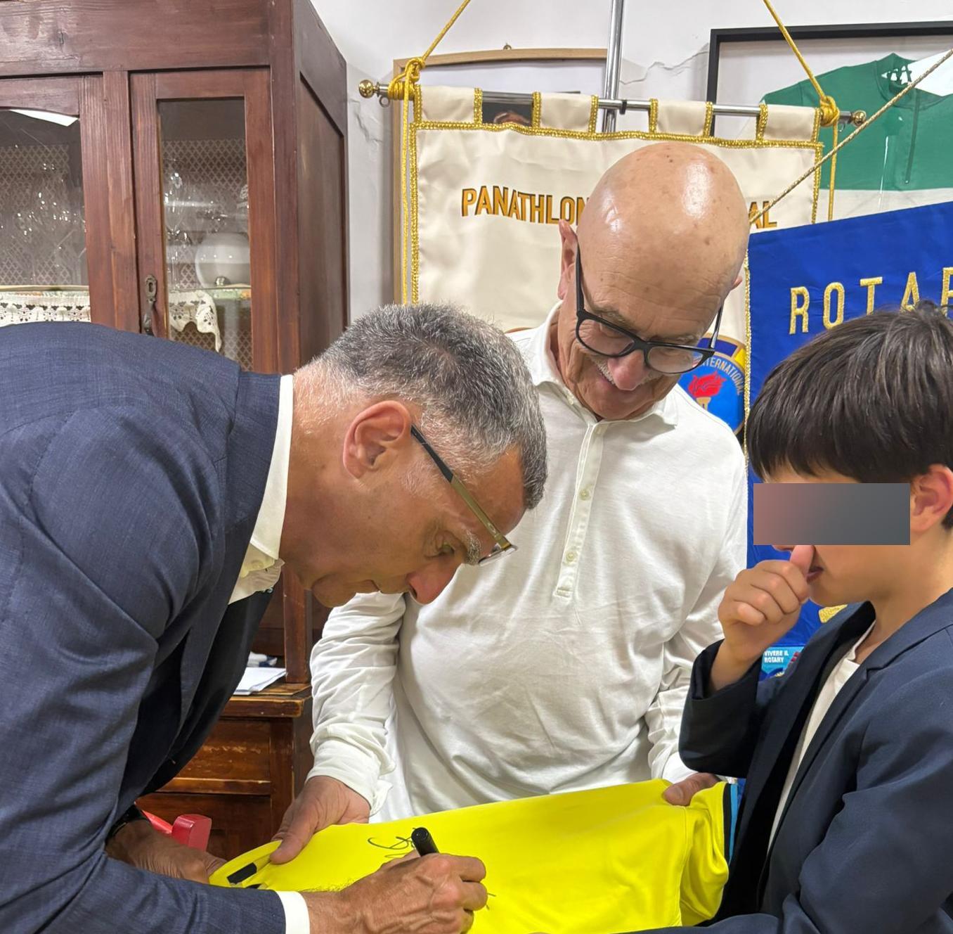 Una regata per ricordare. Lucio Massacesi Una regata per ricordare. Lucio Massacesi