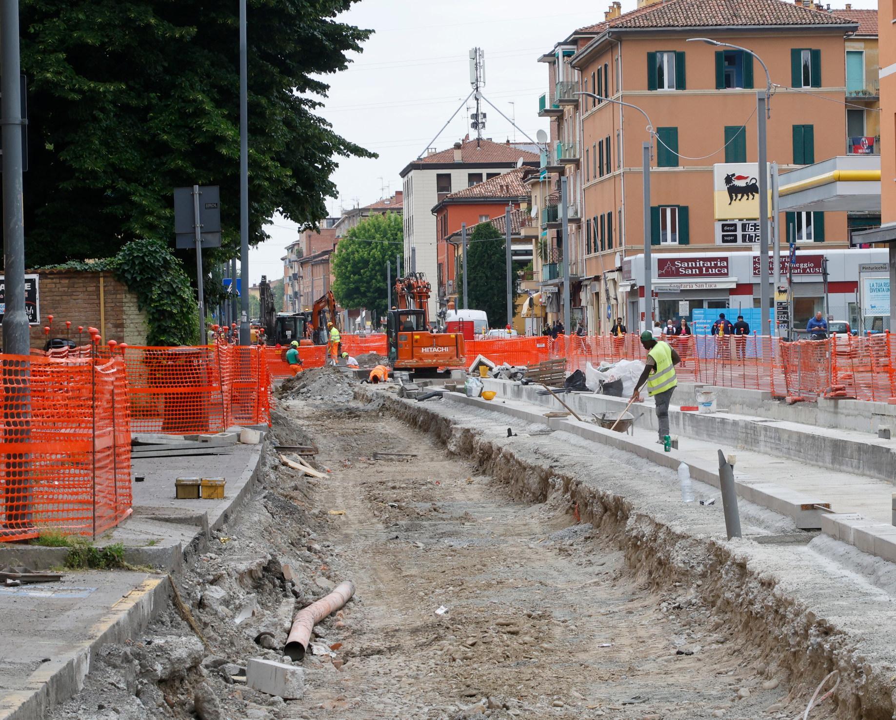 Tram a Borgo Panigale: "Navetta da fine giugno per alleggerire i disagi"