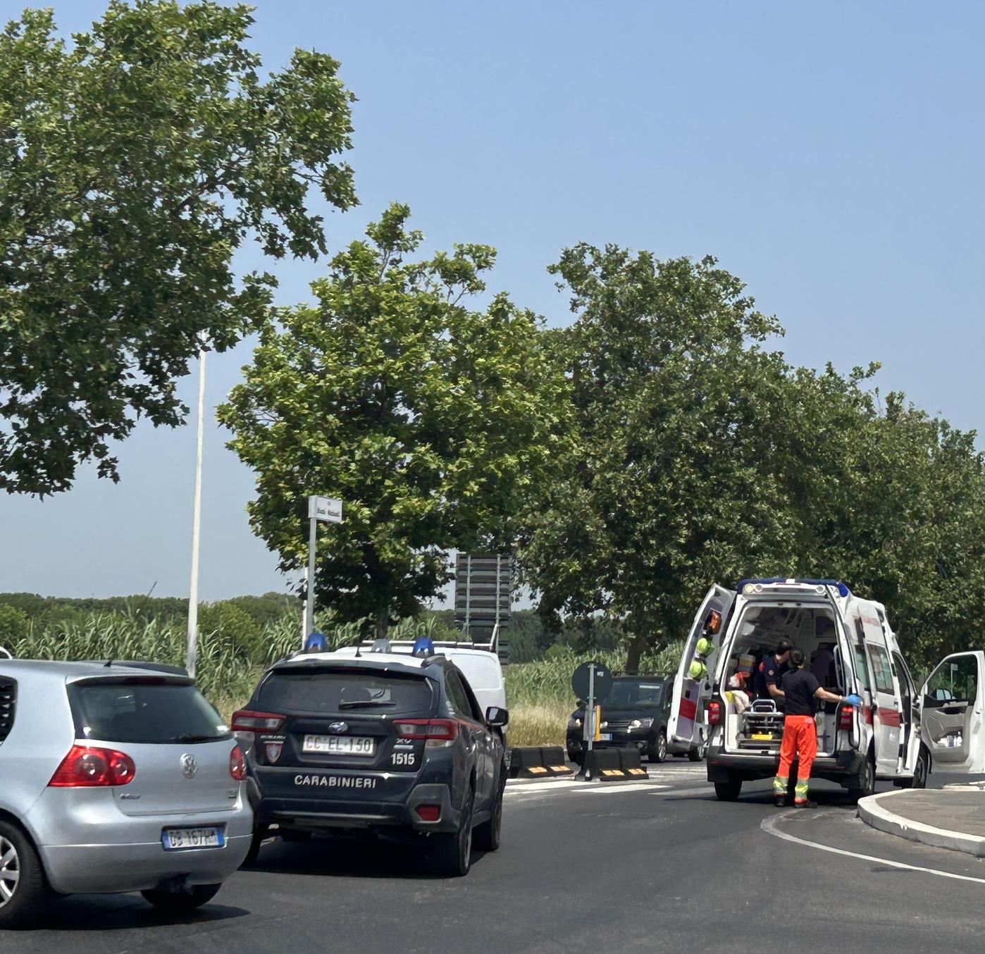 Scontro tra auto, carabiniere ferito al volto Scontro tra auto, carabiniere ferito al volto