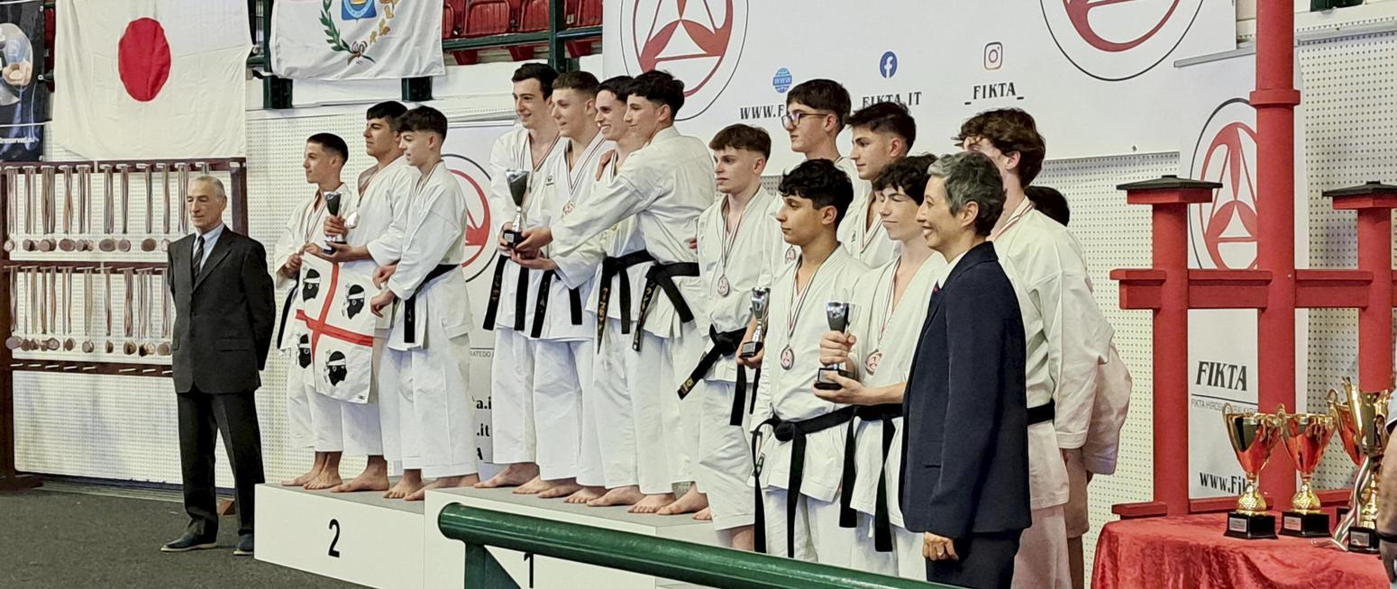 budokan karate san mauro pascoli brilla ai campionati nazionali fikta