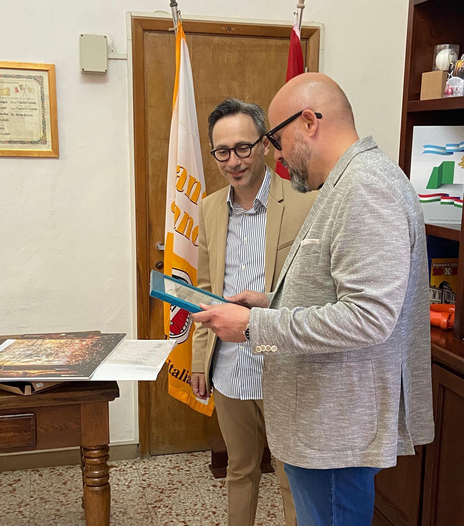 Dal Comune il riconoscimento a Luca Cameli Dal Comune il riconoscimento a Luca Cameli