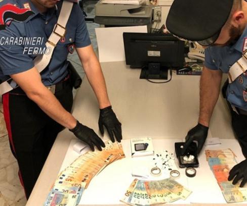 maxi operazione anti droga in nove rinviati a giudizio coca venduta a domicilio 