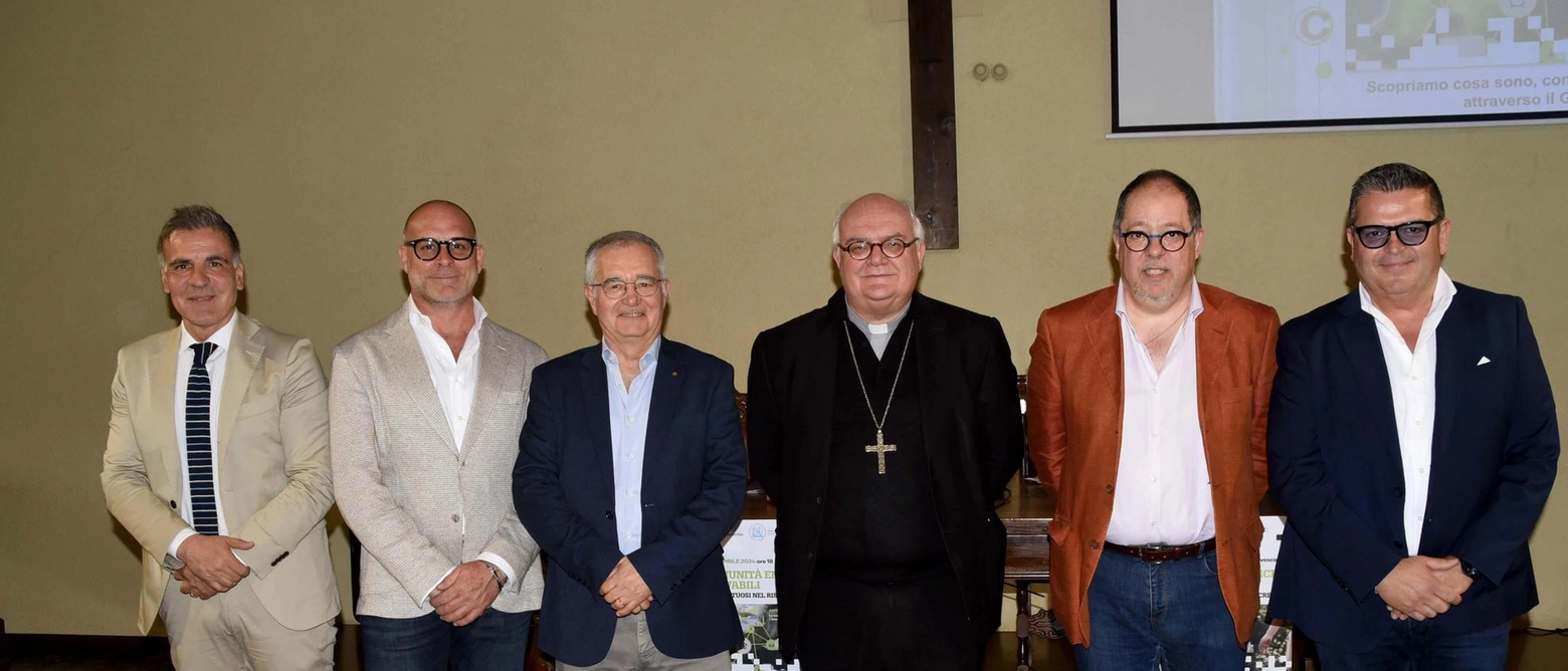 L’arcivescovo Perego al dibattito in seminario, l’iniziativa promossa da Serra club e Ucid. Giannattasio (Camera di Commercio): "Aumento della produttività, più attenzione al lavoro".