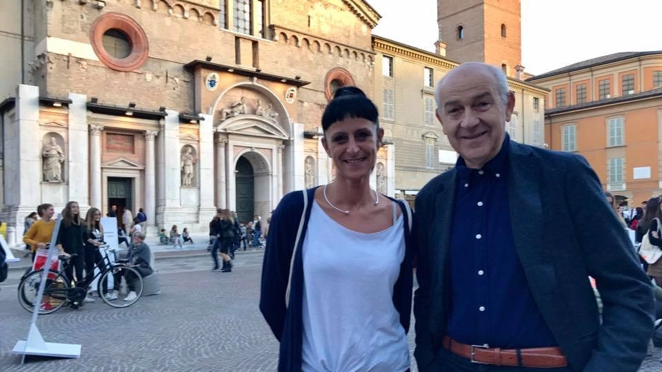 L'ex direttore di Fcr Egidio Campari con l'assessora alle Pari opportunità Annalisa Rabitti