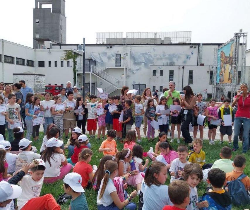 Festeggiamenti a Santarcangelo: I Giovani 'Campioni di Benessere' Premiati con Giochi e Merende!
